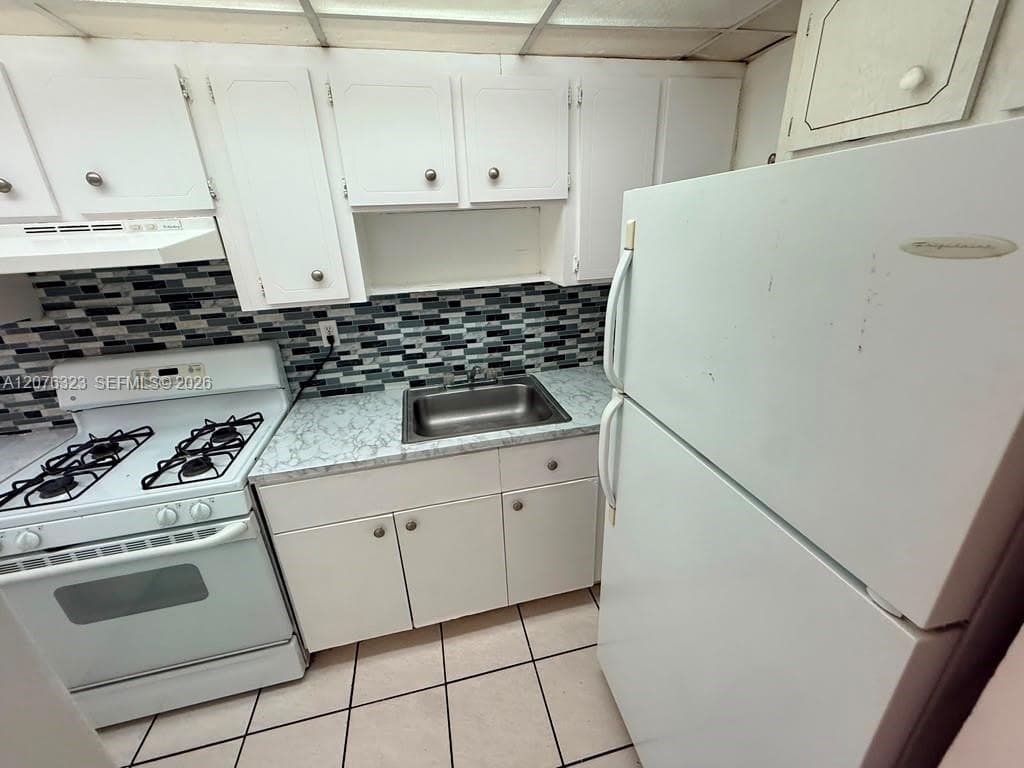 1300 W 47th Pl # 216A, Hialeah, FL 33012 — zdjęcie 3