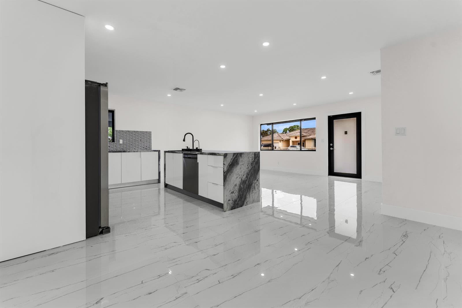 1252 NW 172ND Terrace, Miami Gardens, FL 33169 — zdjęcie 3