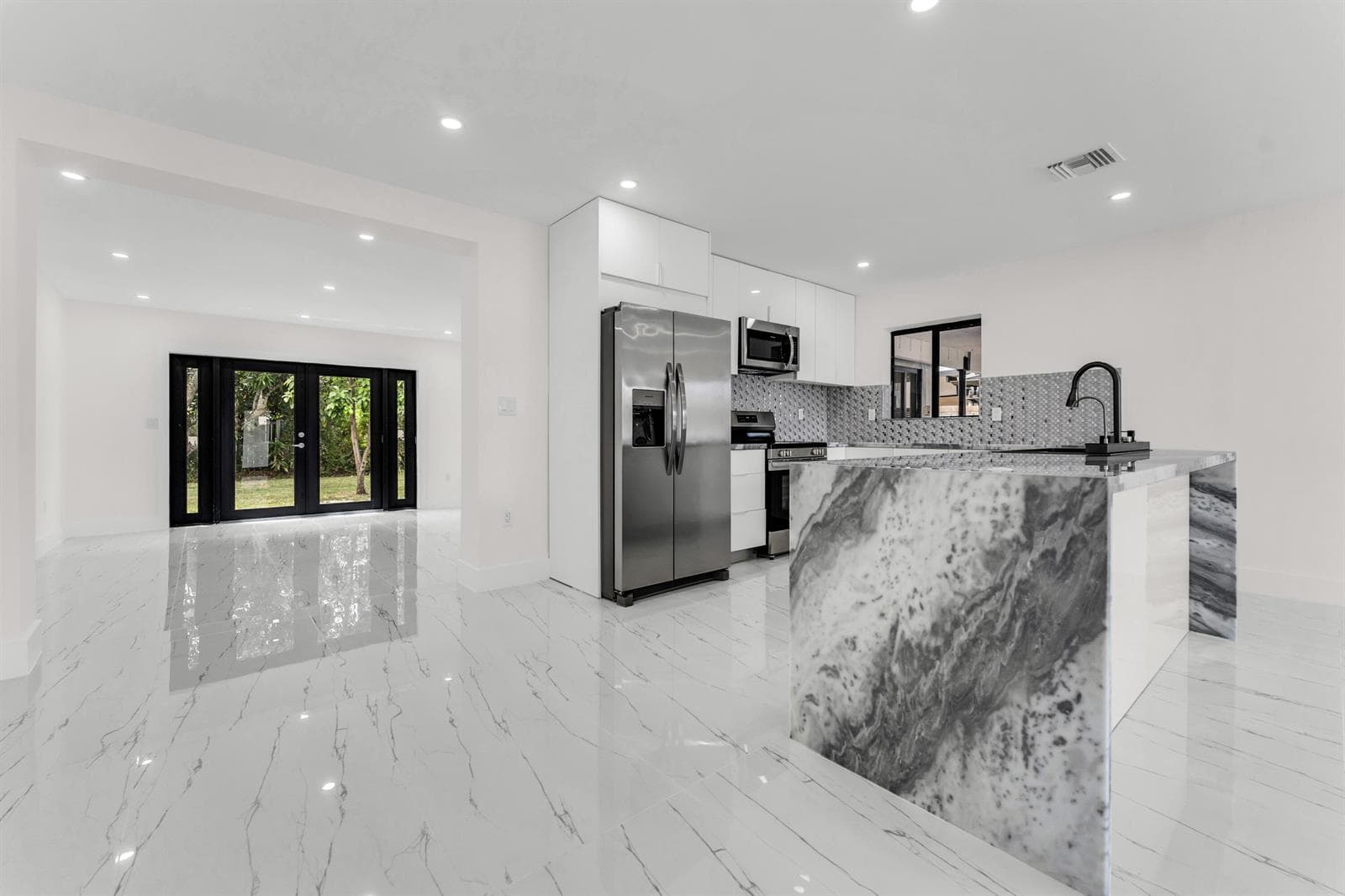 1252 NW 172ND Terrace, Miami Gardens, FL 33169 — zdjęcie 4