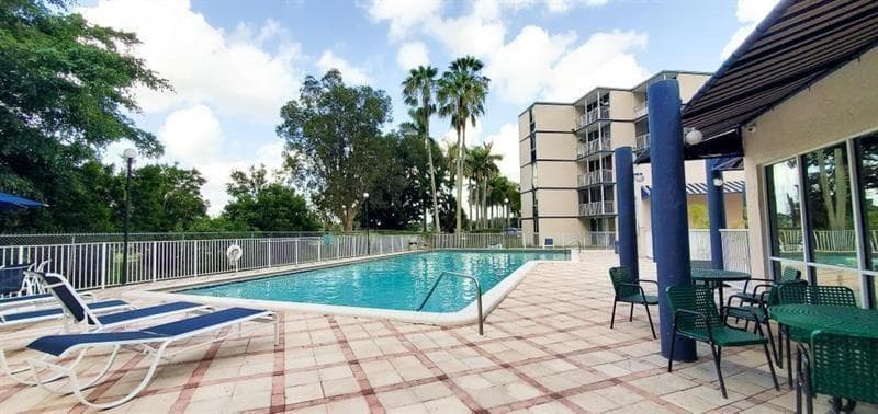 7035 NW 186TH Street # D111, Hialeah, FL 33015 — zdjęcie 3