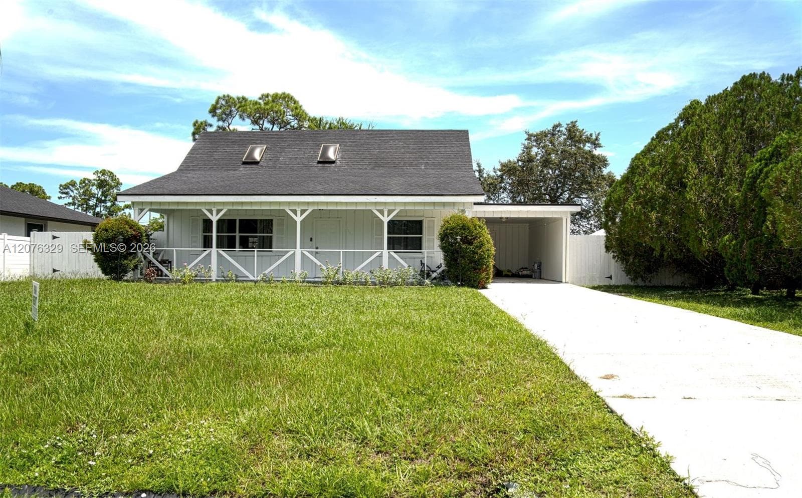 2489 SE Stonecrop St, Port St. Lucie, FL 34984