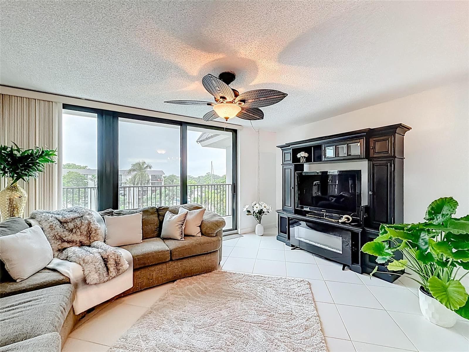 1101 RIVER REACH Drive # 502, Fort Lauderdale, FL 33315 — zdjęcie 4