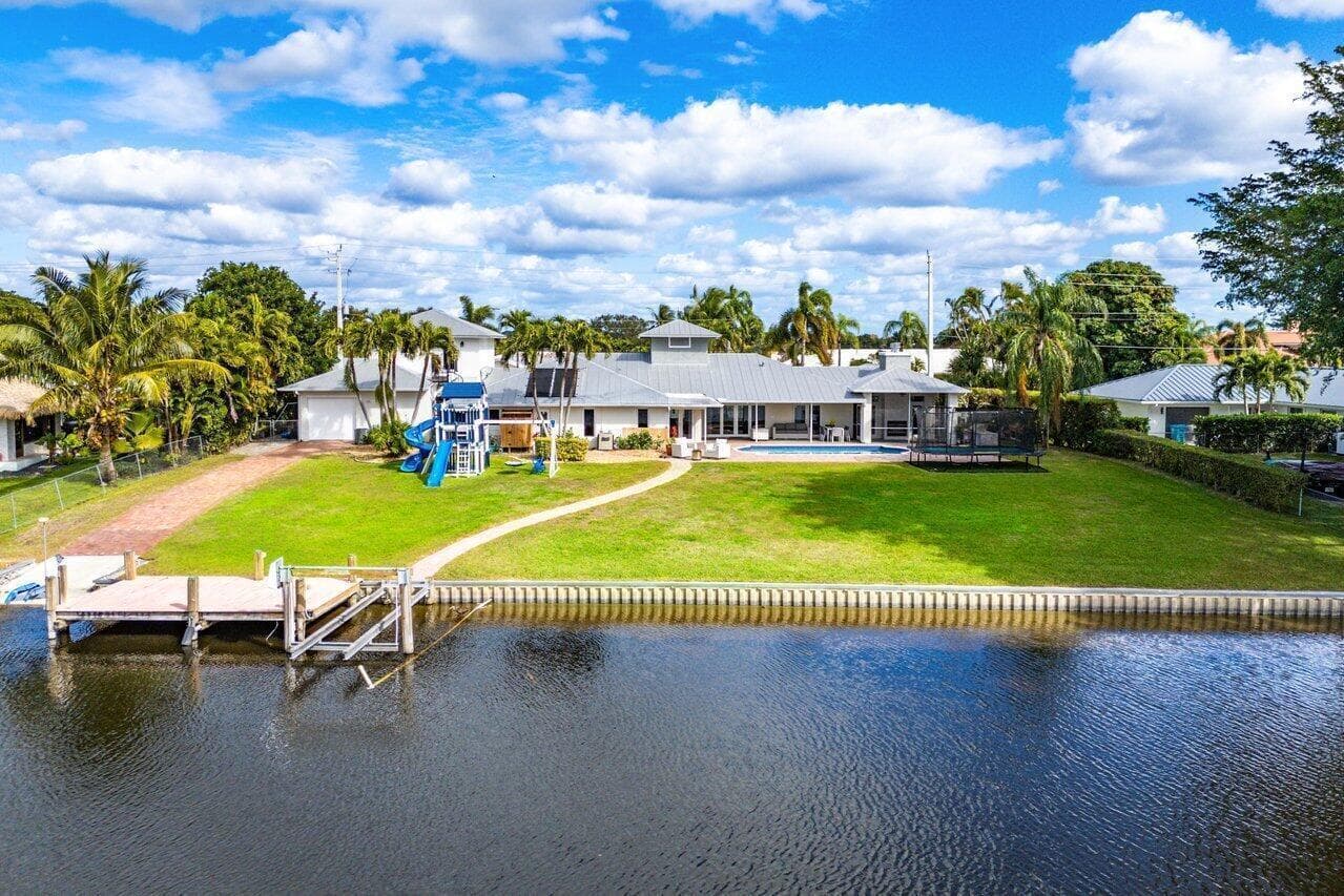 3815 S LAKE Drive, Boynton Beach, FL 33435