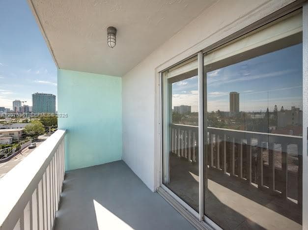 7620 Carlyle Ave # 606, Miami Beach, FL 33141 — zdjęcie 3