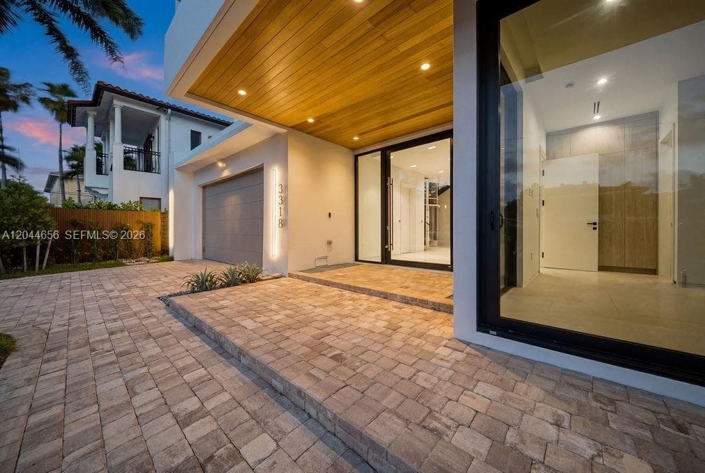 3318 NE 16TH Place, Fort Lauderdale, FL 33305 — zdjęcie 2