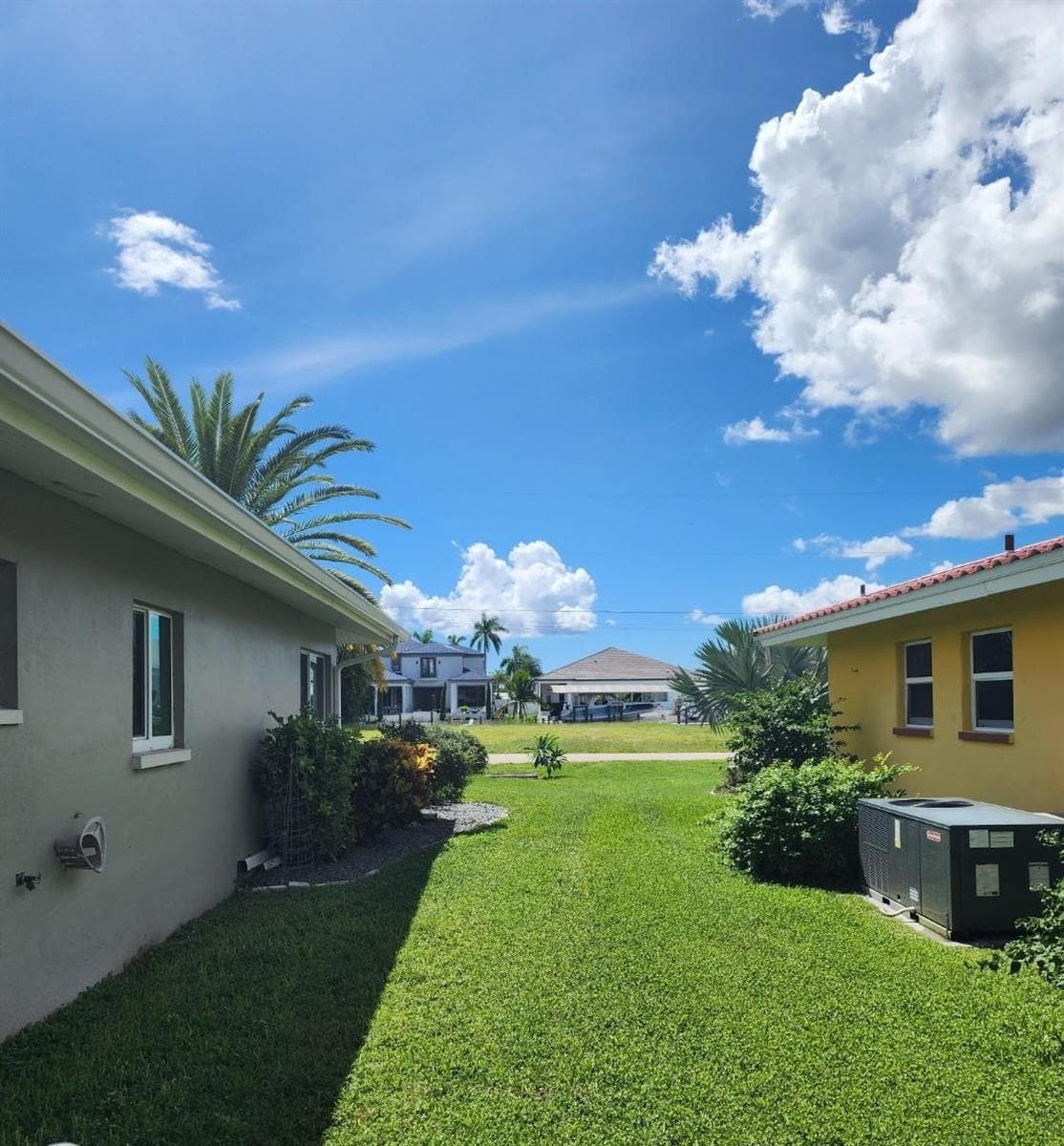 5325 COCOA Court, Cape Coral, FL 33904 — zdjęcie 4