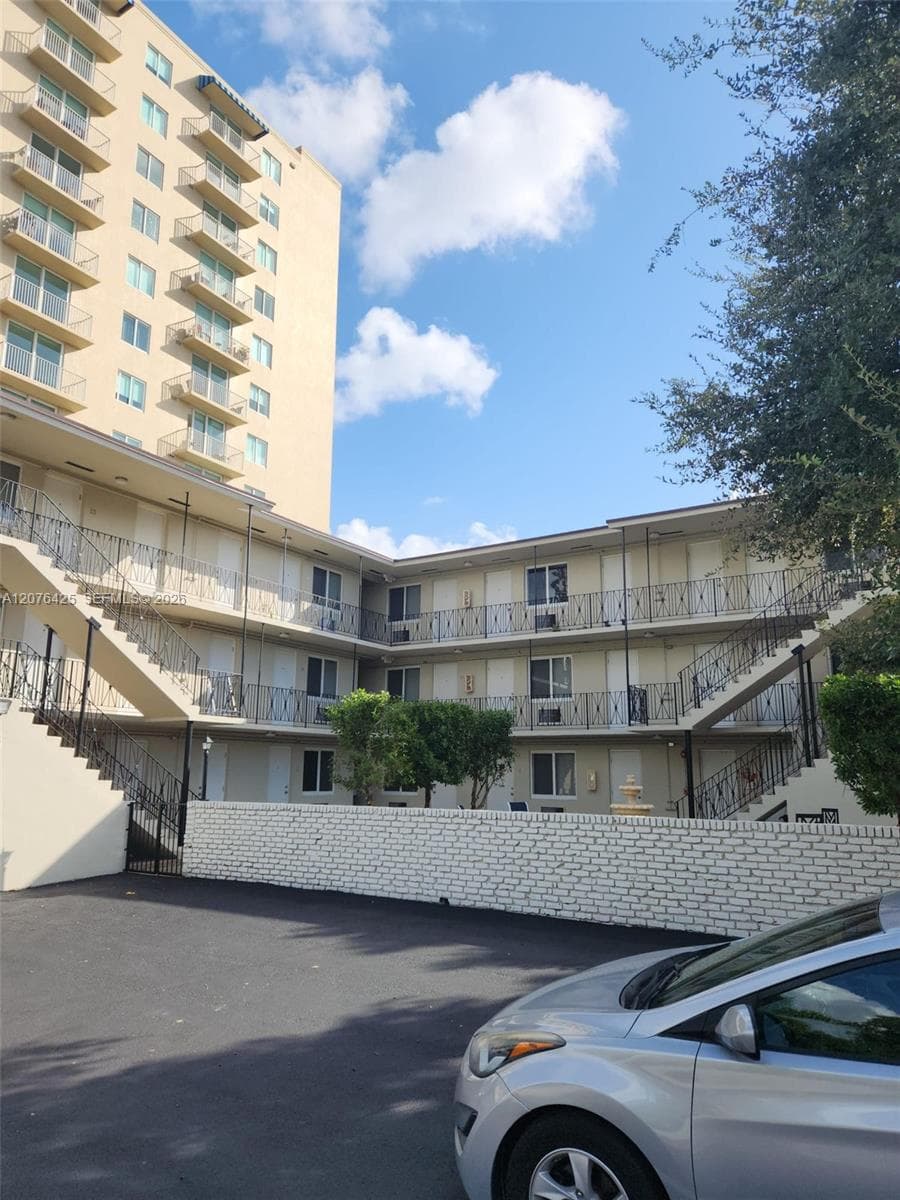 1085 SW 37th Ave # 12, Miami, FL 33135
