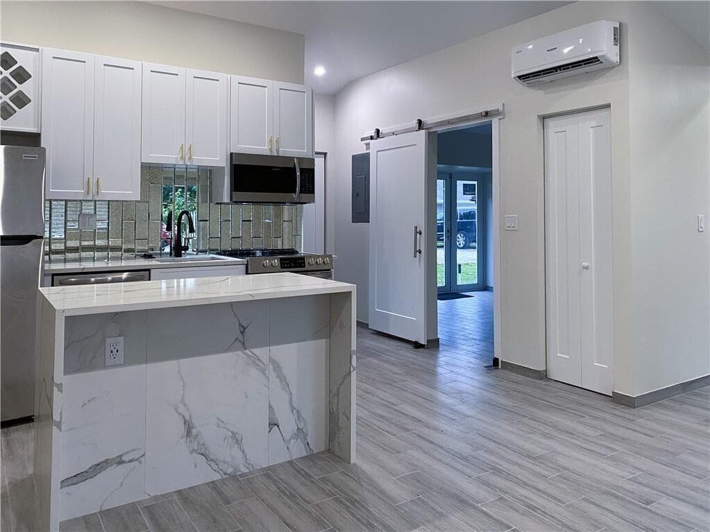 315 SW 7th Street # 2, Fort Lauderdale, FL 33315 — zdjęcie 2