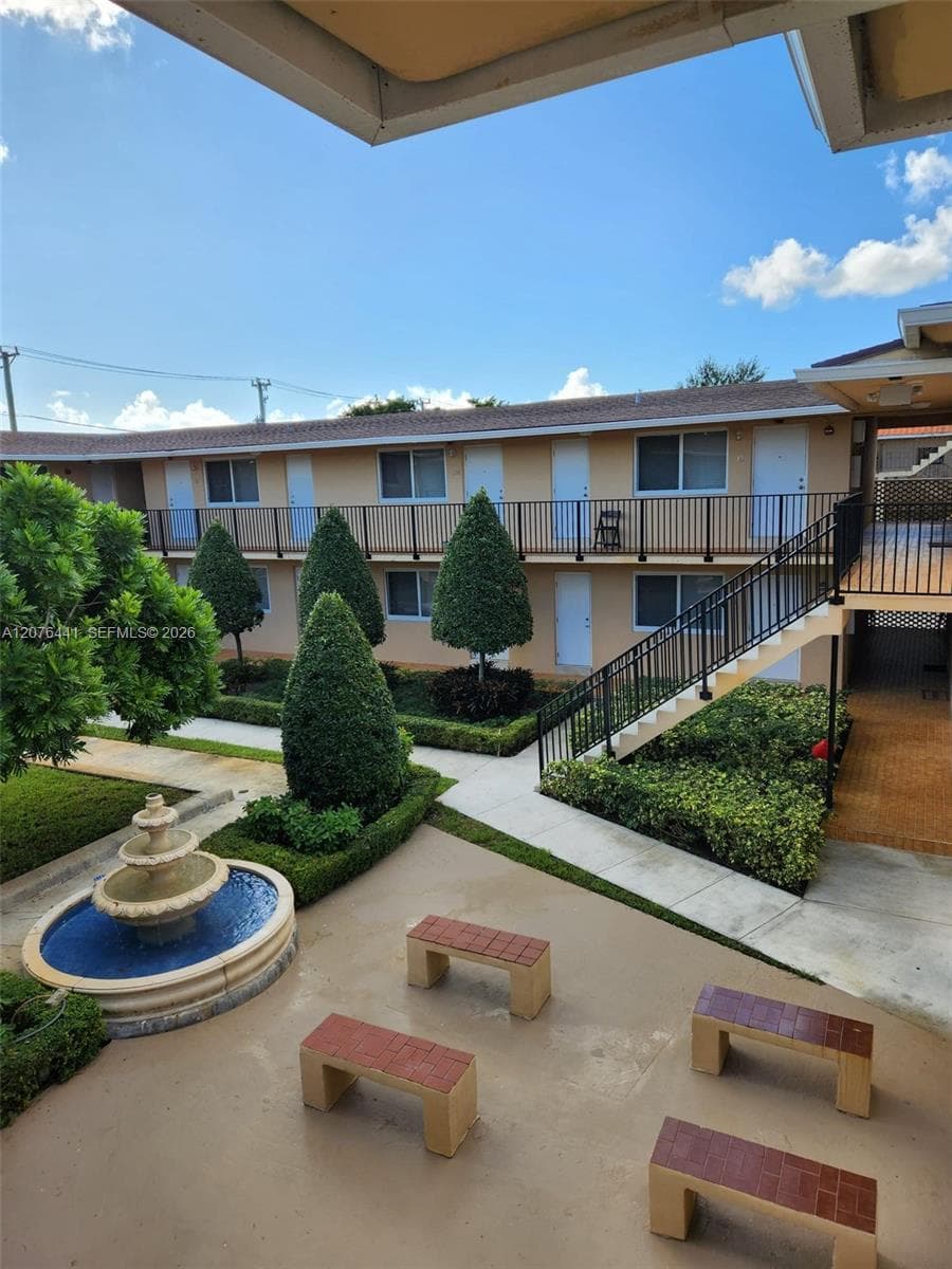 211 NW 47th Ave # 7, Miami, FL 33126 — zdjęcie 2