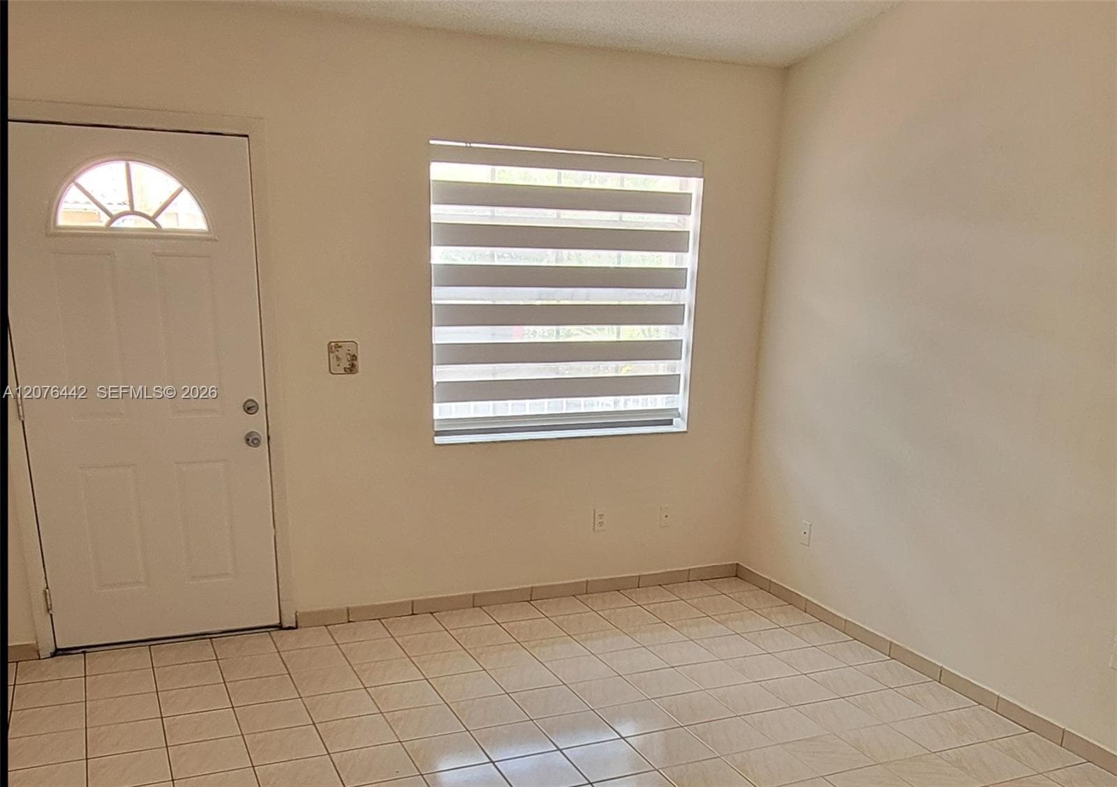 2121 W 54th St, Hialeah, FL 33016 — zdjęcie 2