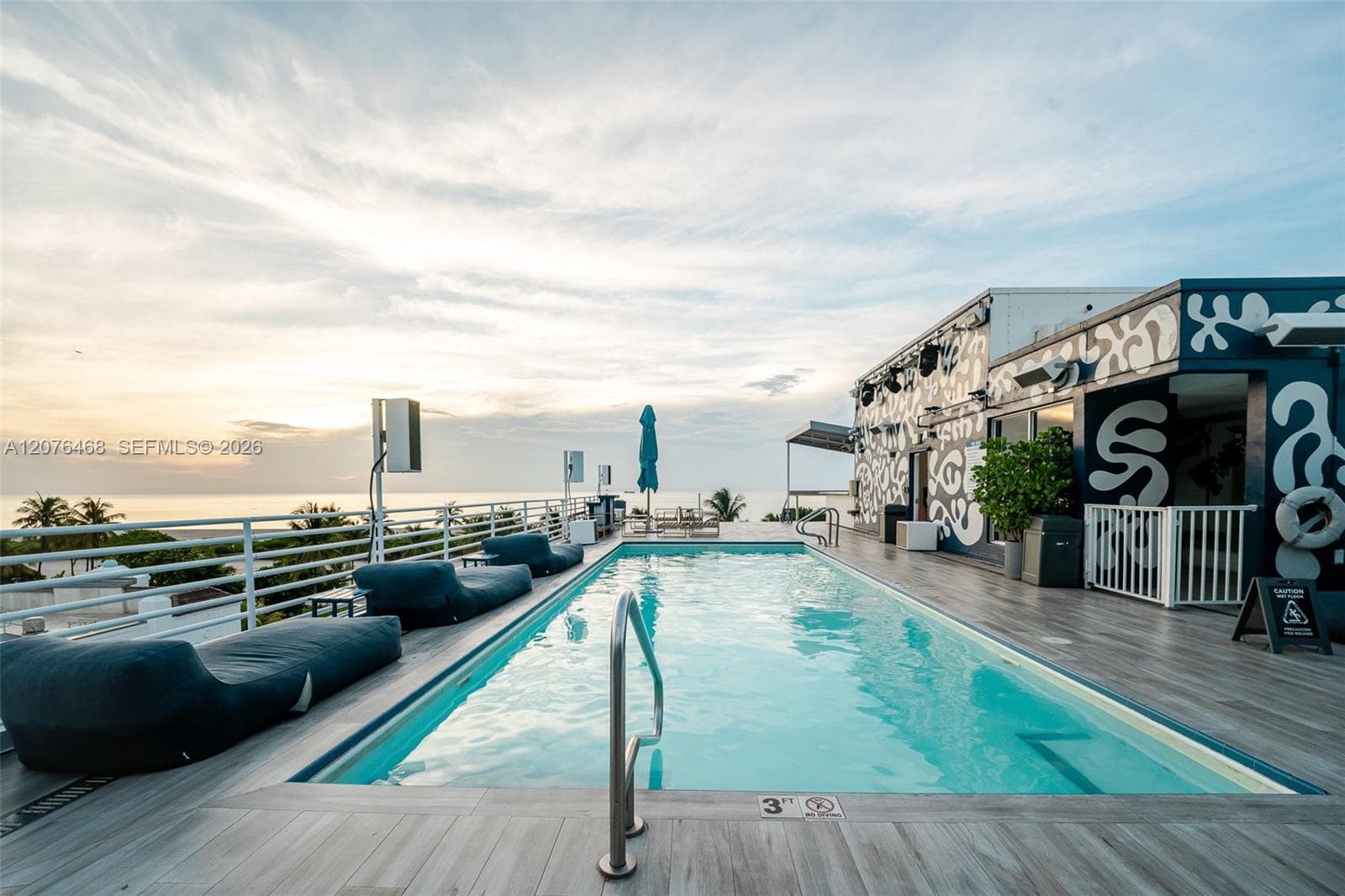 1060 Ocean Dr # D206, Miami Beach, FL 33139