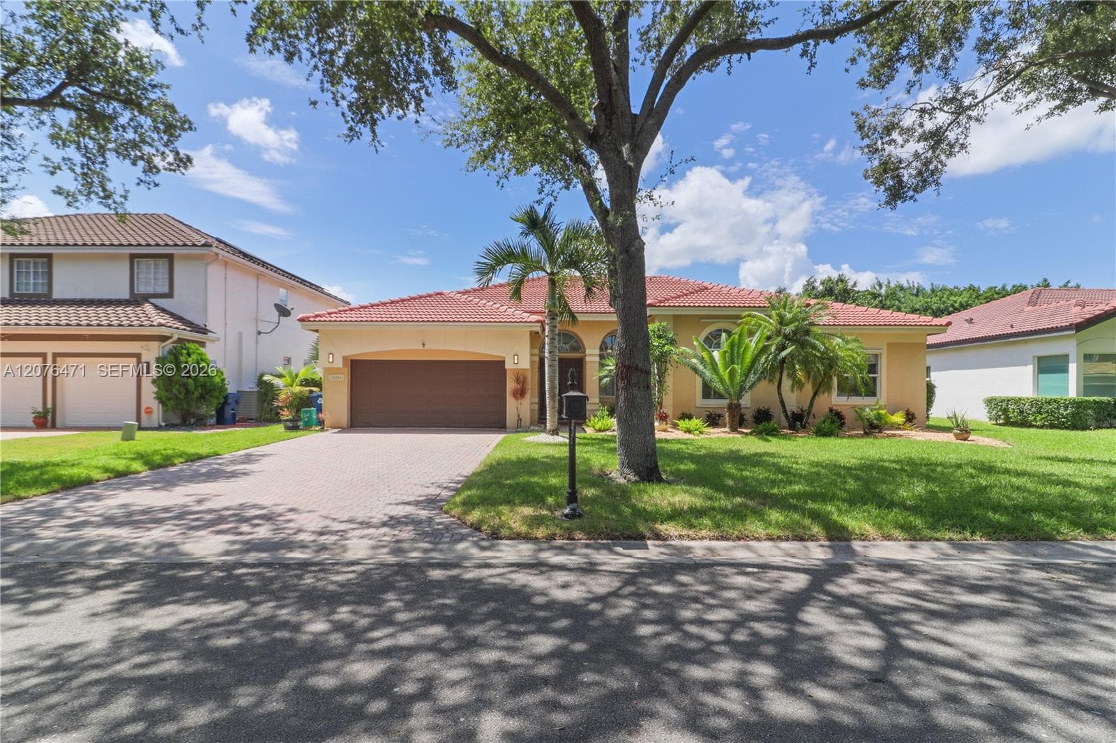 10256 NW 53rd Ct, Coral Springs, FL 33076 — zdjęcie 2