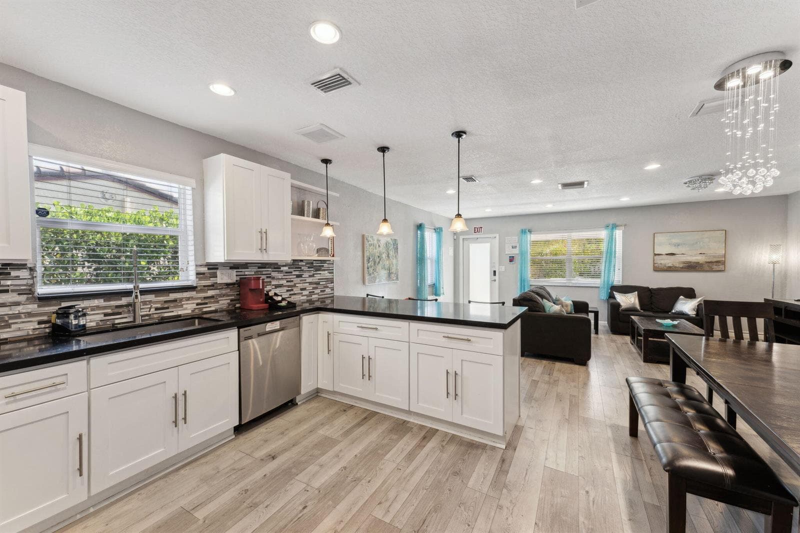 1631 N Andrews Square, Fort Lauderdale, FL 33311 — zdjęcie 5