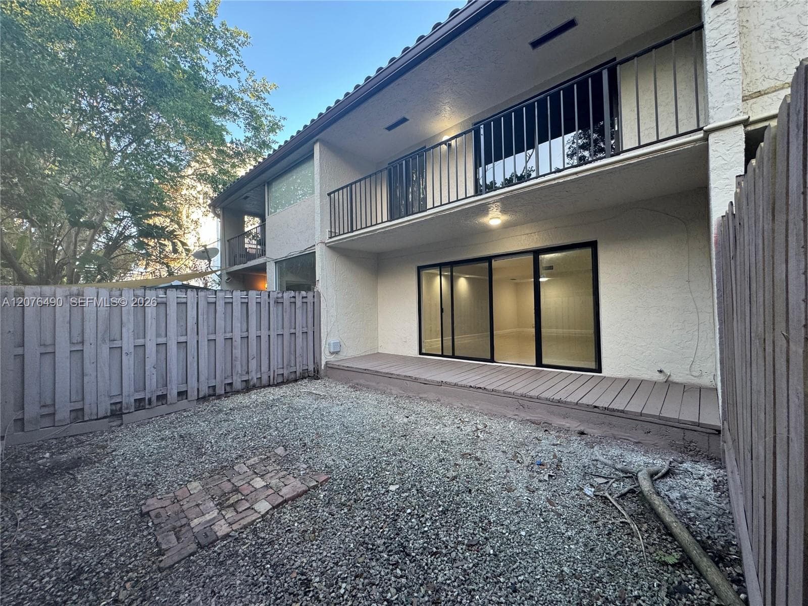 16498 NE 26th Ave # 12, North Miami Beach, FL 33160 — zdjęcie 4