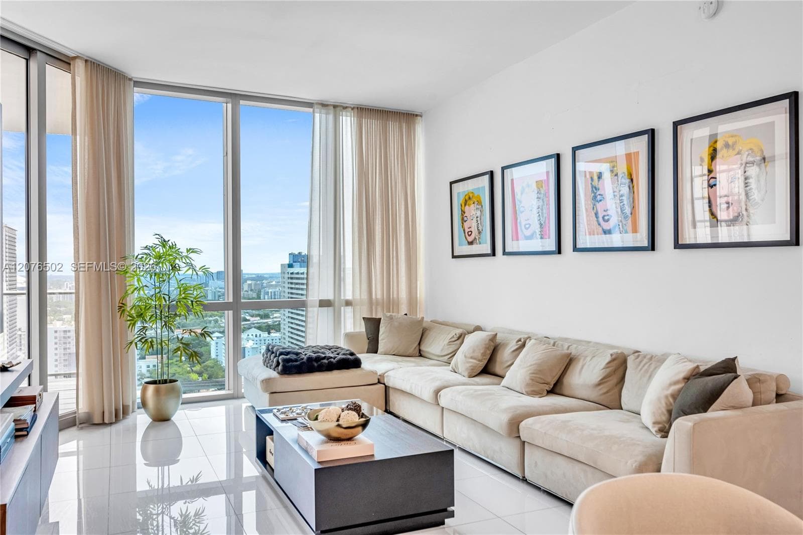 851 NE 1st Ave # 2408, Miami, FL 33132 — zdjęcie 5