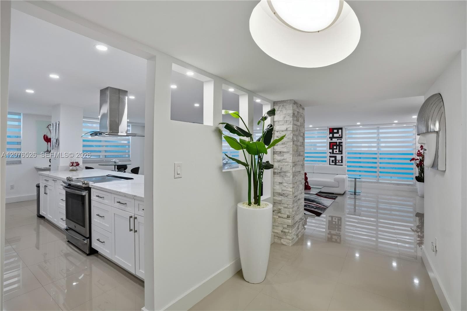 2751 S Ocean Dr # 301S, Hollywood, FL 33019 — zdjęcie 2