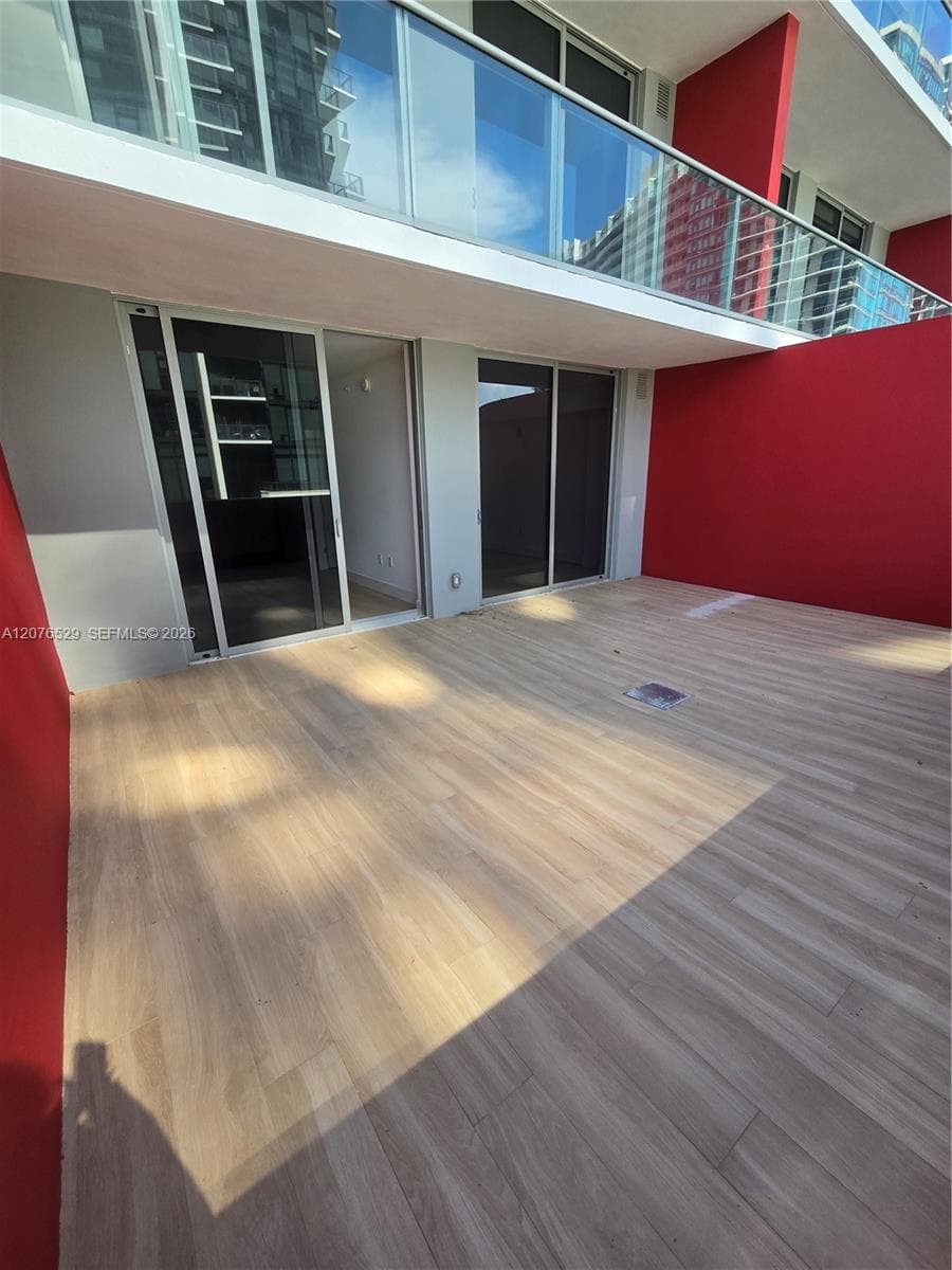 90 NE 32nd St # 605, Miami, FL 33137