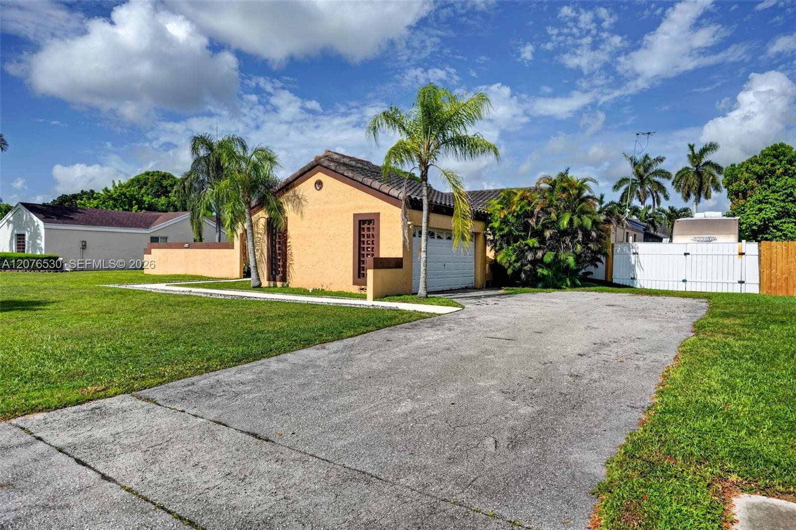 15660 SW 152nd Pl, Miami, FL 33187 — zdjęcie 2
