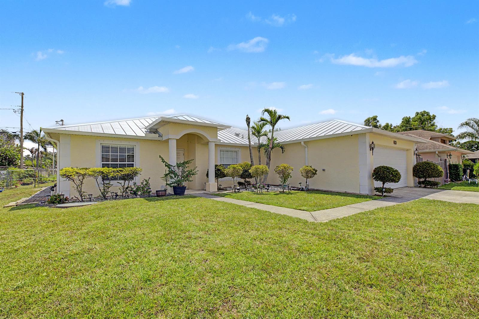 2585 SE LAKEWOOD Street, Port St. Lucie, FL 34952 — zdjęcie 3