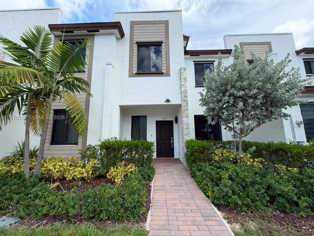 519 NE 208th Ter, Miami, FL 33179 — zdjęcie 2