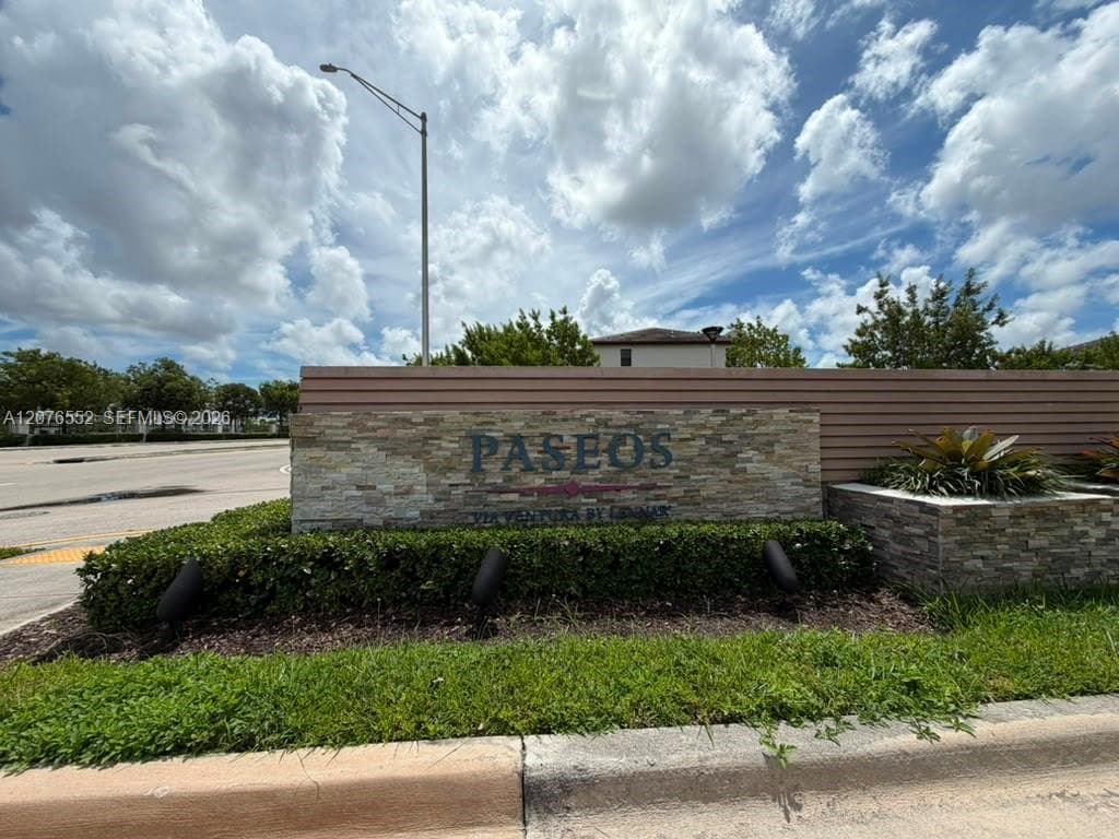 519 NE 208th Ter, Miami, FL 33179