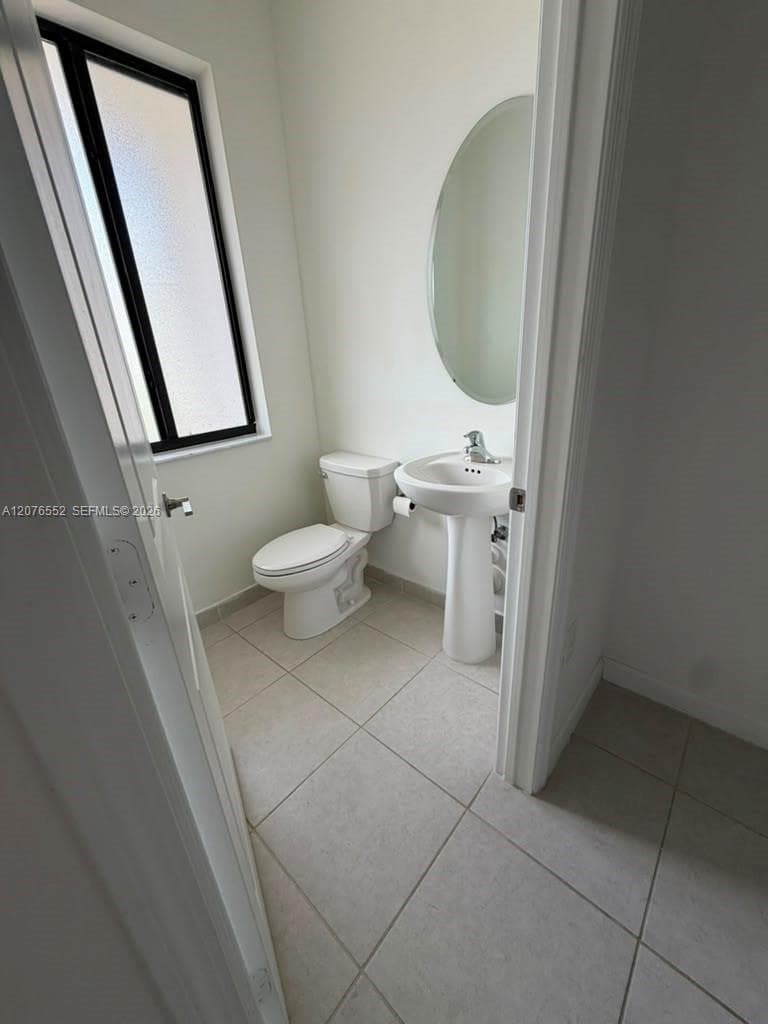 519 NE 208th Ter, Miami, FL 33179 — zdjęcie 4
