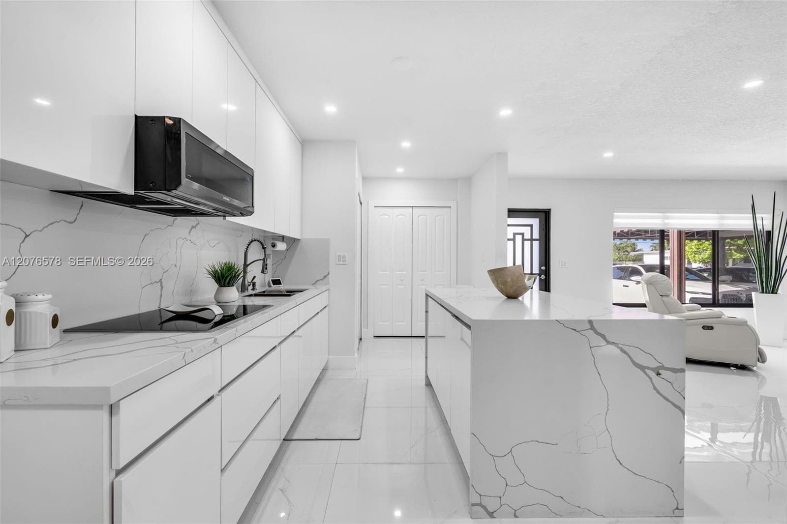 1270 W 64th Ter, Hialeah, FL 33012 — zdjęcie 4