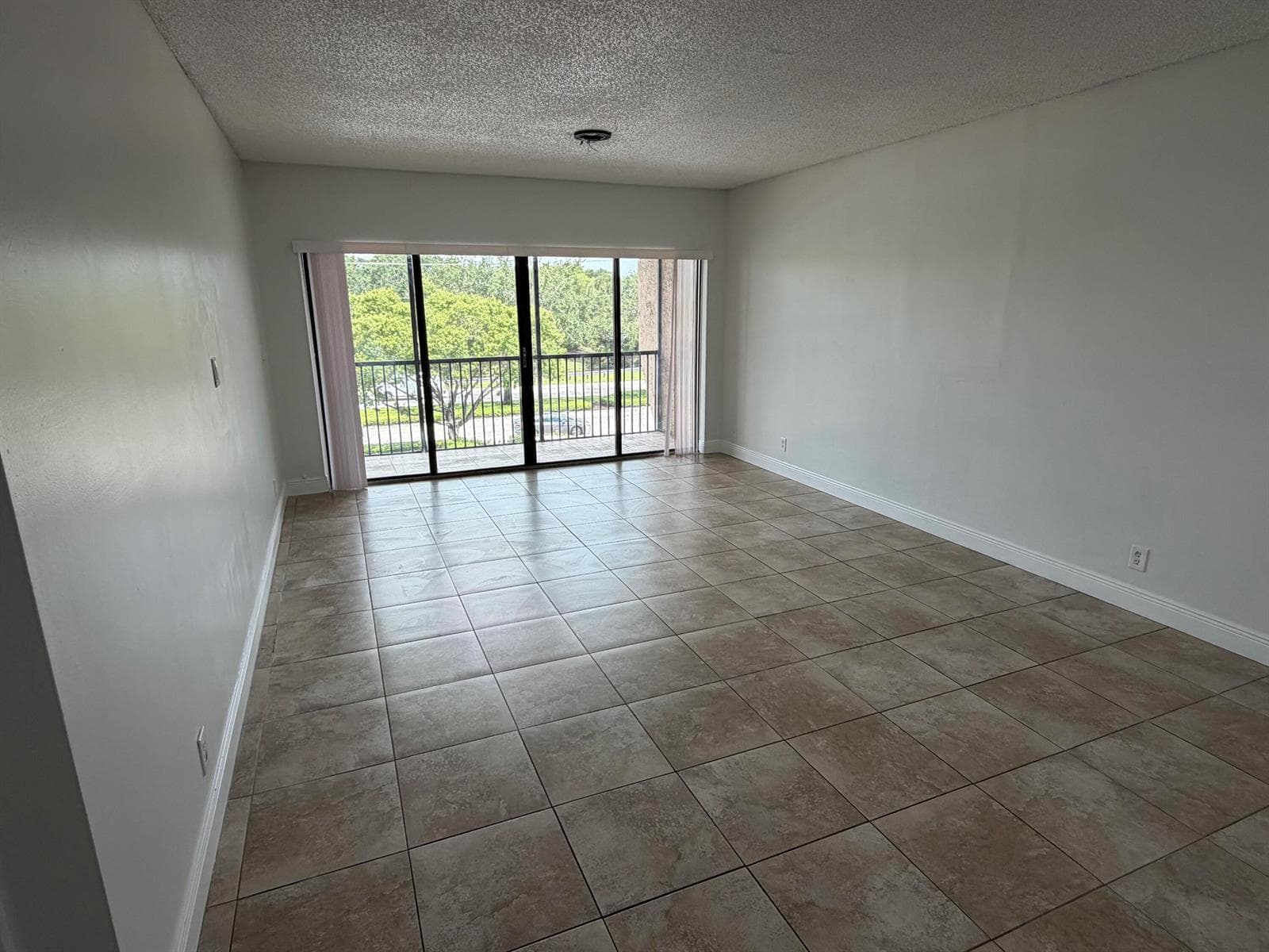 2500 CORAL SPRINGS Drive # 306, Coral Springs, FL 33065 — zdjęcie 2