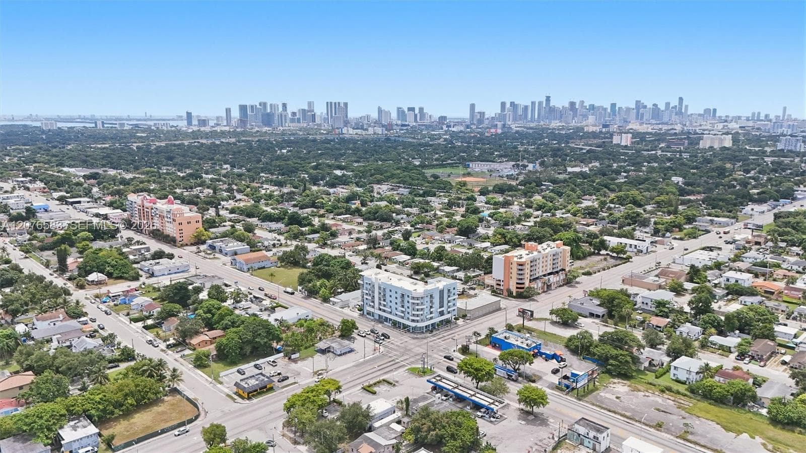 5495 NW 17th Ave, Miami, FL 33142 — zdjęcie 4
