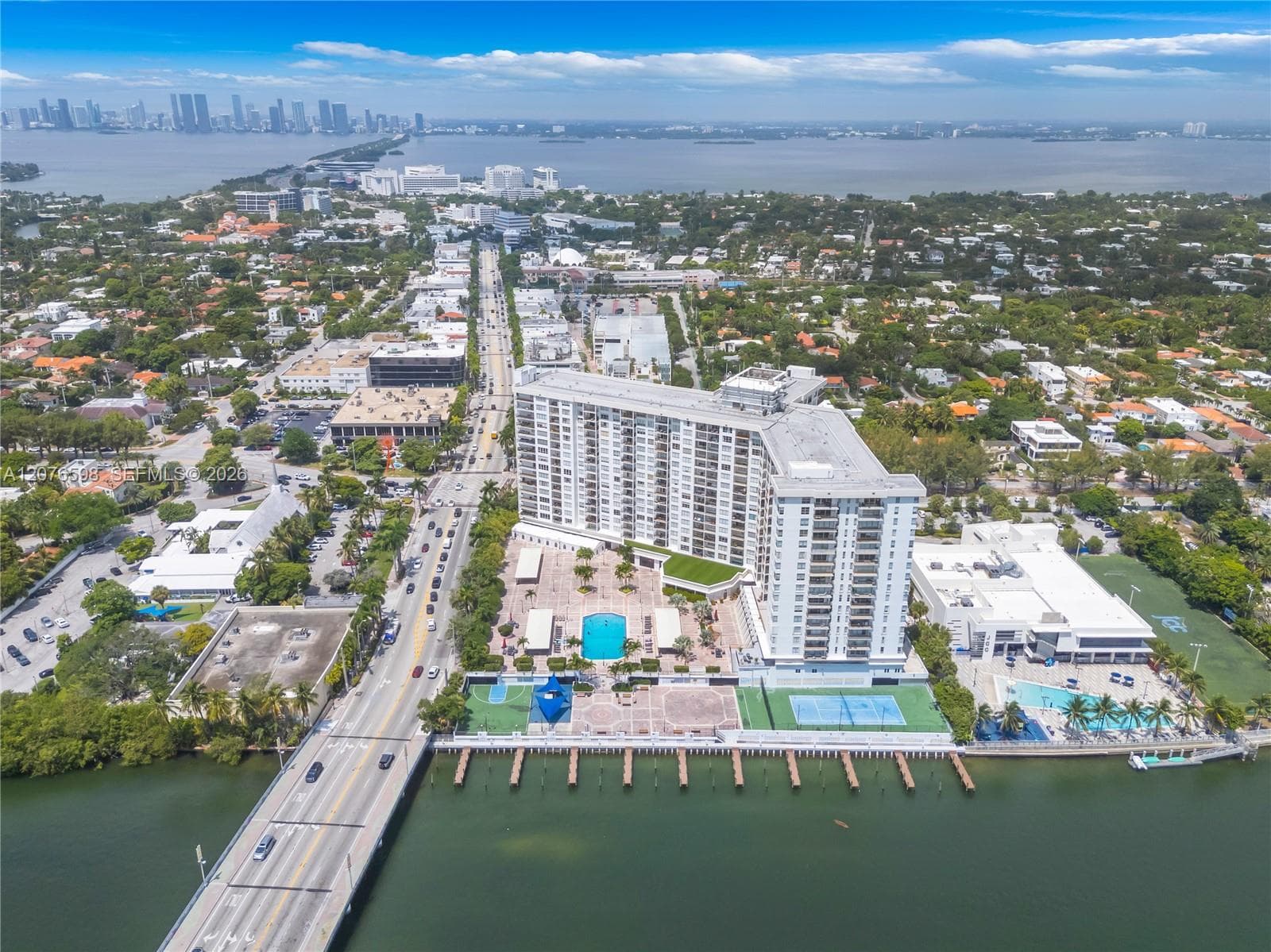 4101 Pine Tree Dr # 1105, Miami Beach, FL 33140 — zdjęcie 4