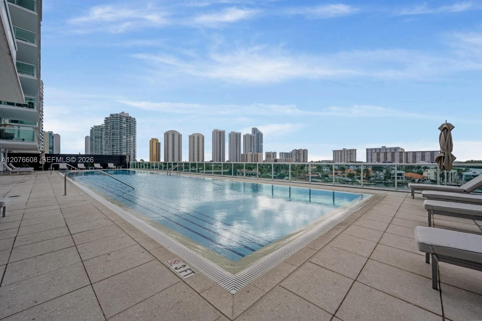 400 Sunny Isles Blvd # 908, Sunny Isles Beach, FL 33160 — zdjęcie 4