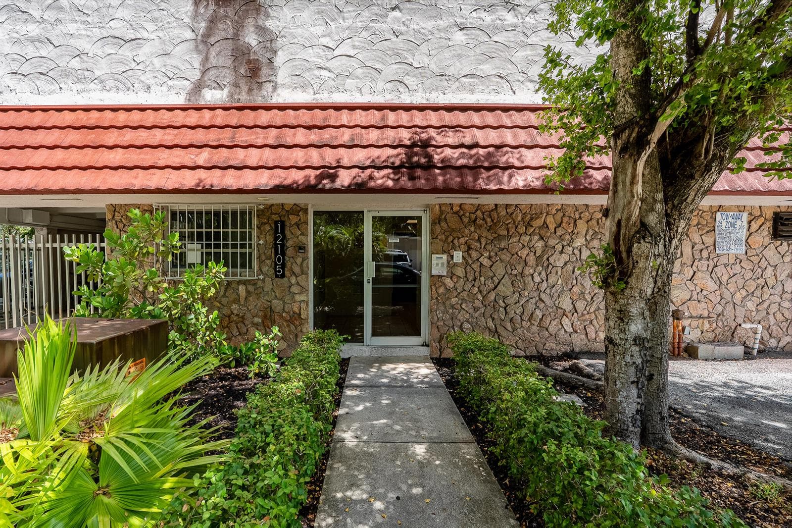 12105 NE 11TH Place # 103, North Miami, FL 33161 — zdjęcie 3