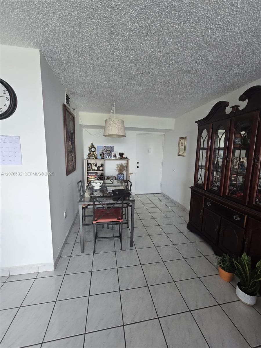 9688 Fontainebleau Blvd # 409, Miami, FL 33172 — zdjęcie 2