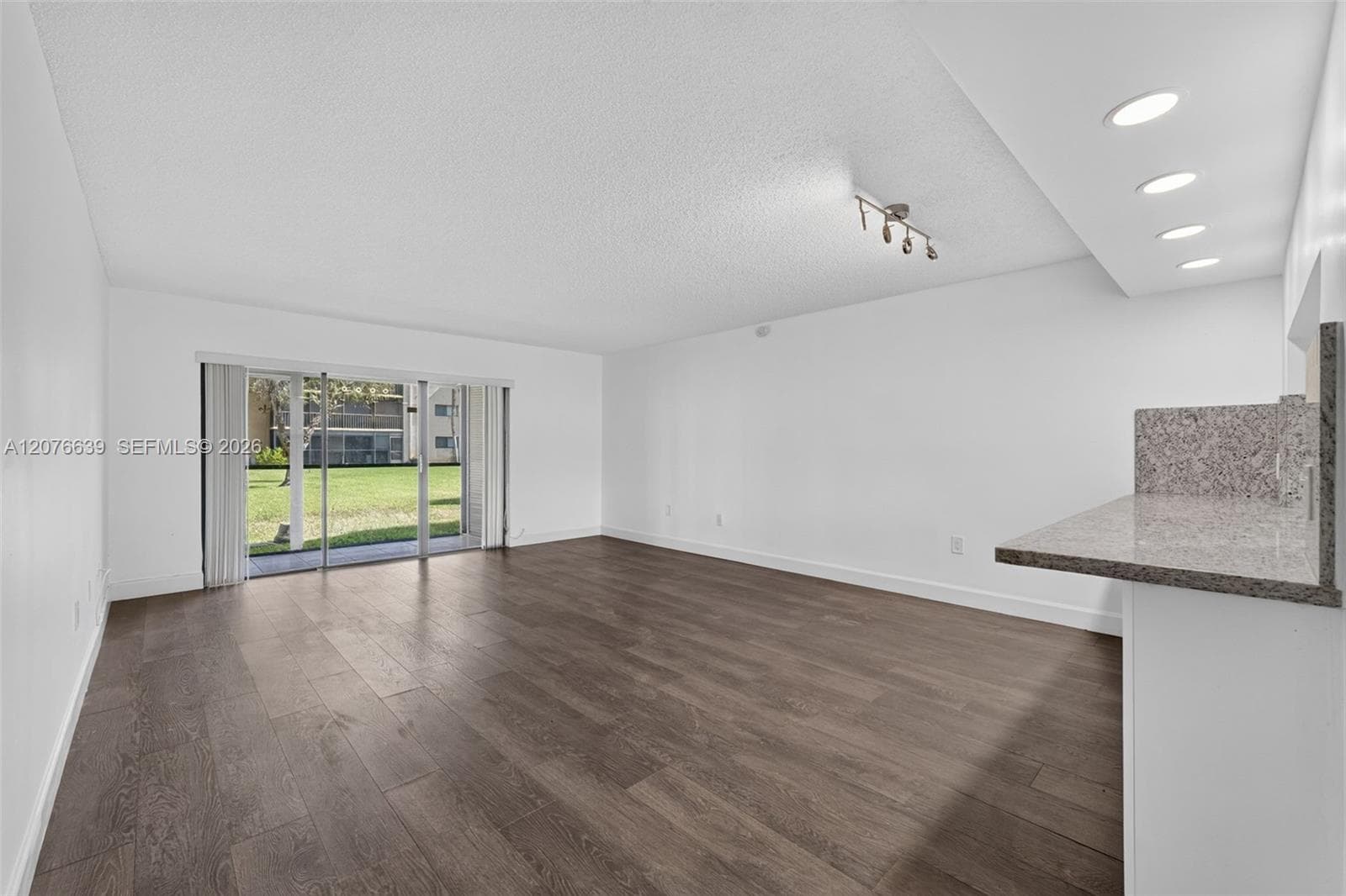 8415 SW 107th Ave # 143W, Miami, FL 33173 — zdjęcie 5