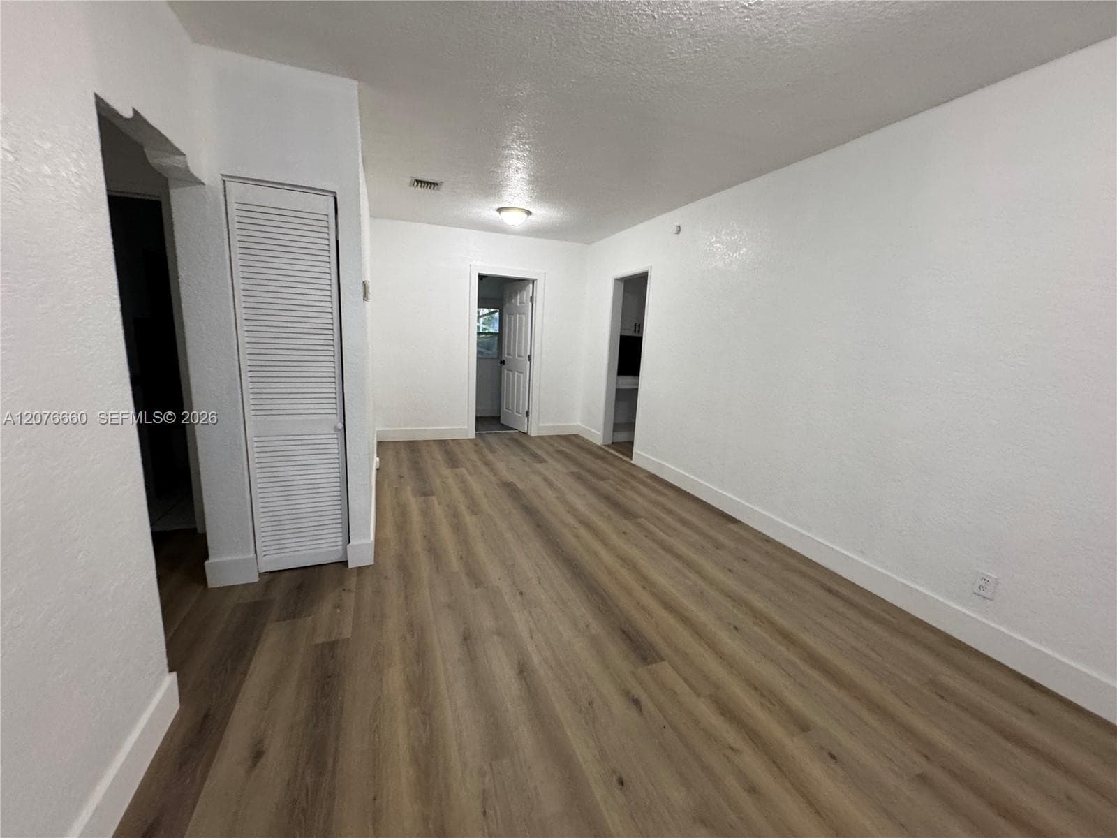 748 NE 127th St, North Miami, FL 33161 — zdjęcie 3