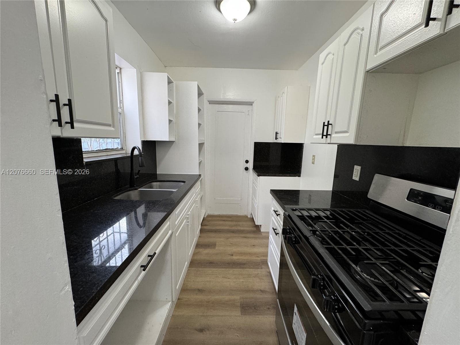 748 NE 127th St, North Miami, FL 33161 — zdjęcie 4