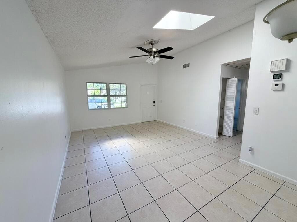 8715 PLUTO Terrace, West Palm Beach, FL 33403 — zdjęcie 2