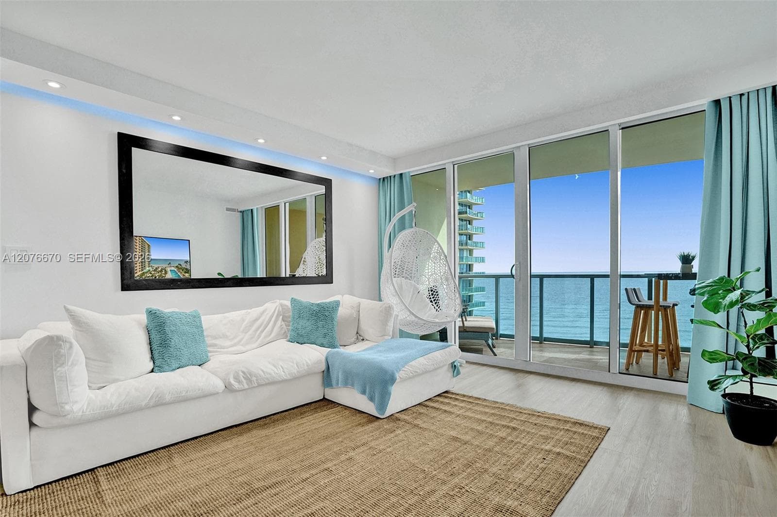 2501 S Ocean Dr # 823 (Available now), Hollywood, FL 33019 — zdjęcie 2