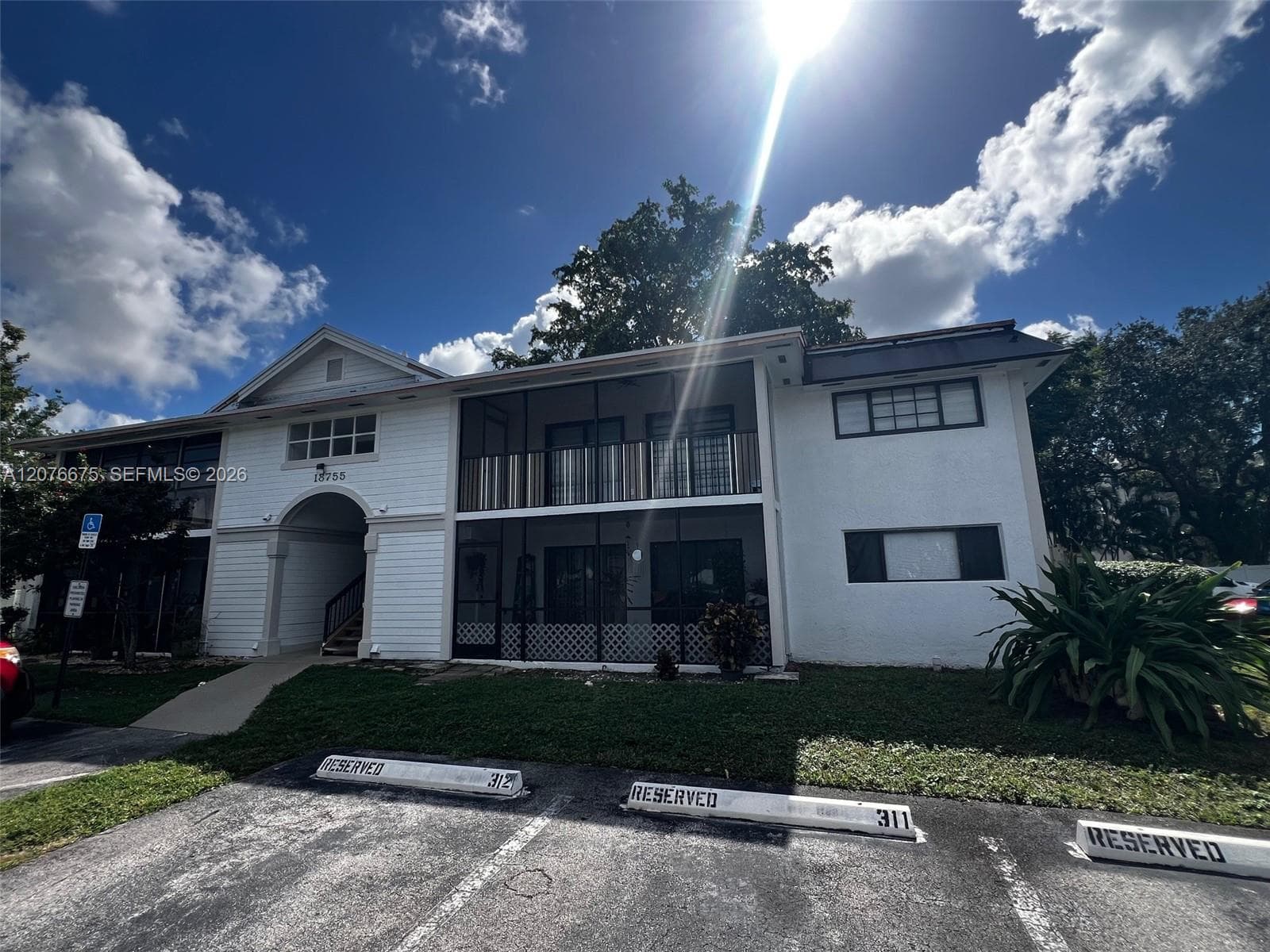 18755 NW 62nd Ave # 204, Hialeah, FL 33015 — zdjęcie 3