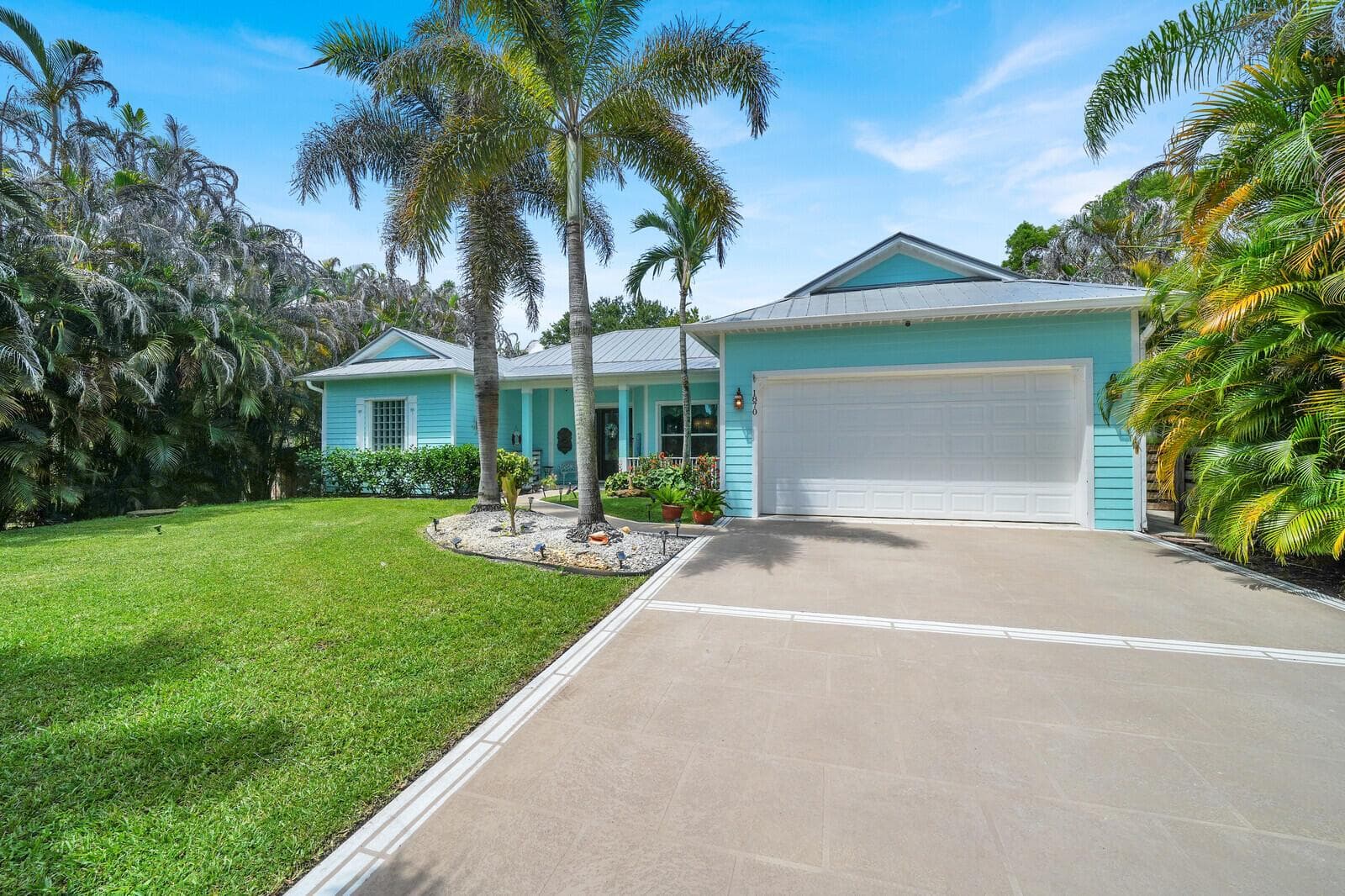 1870 NE VICTORIAN Lane, Jensen Beach, FL 34957