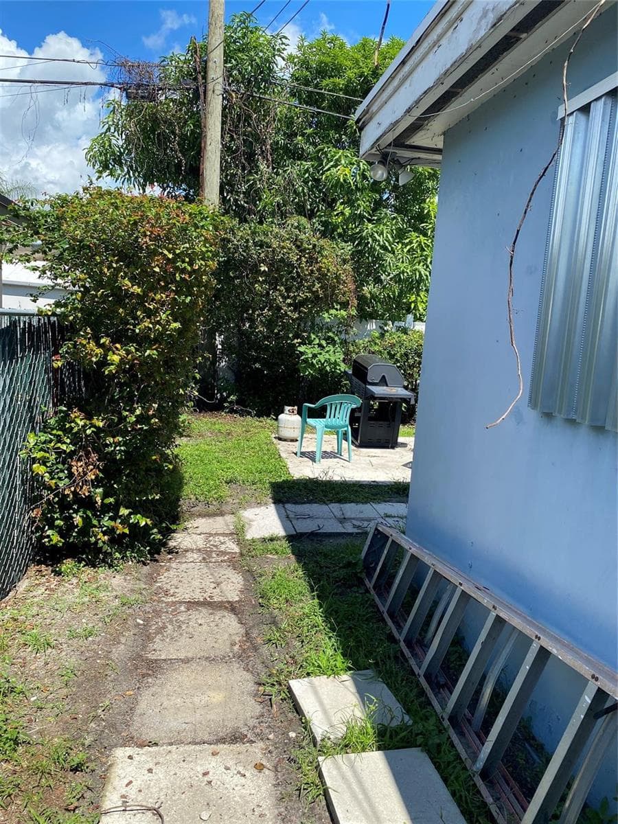 6901 SW 6TH Street, Pembroke Pines, FL 33023 — zdjęcie 3