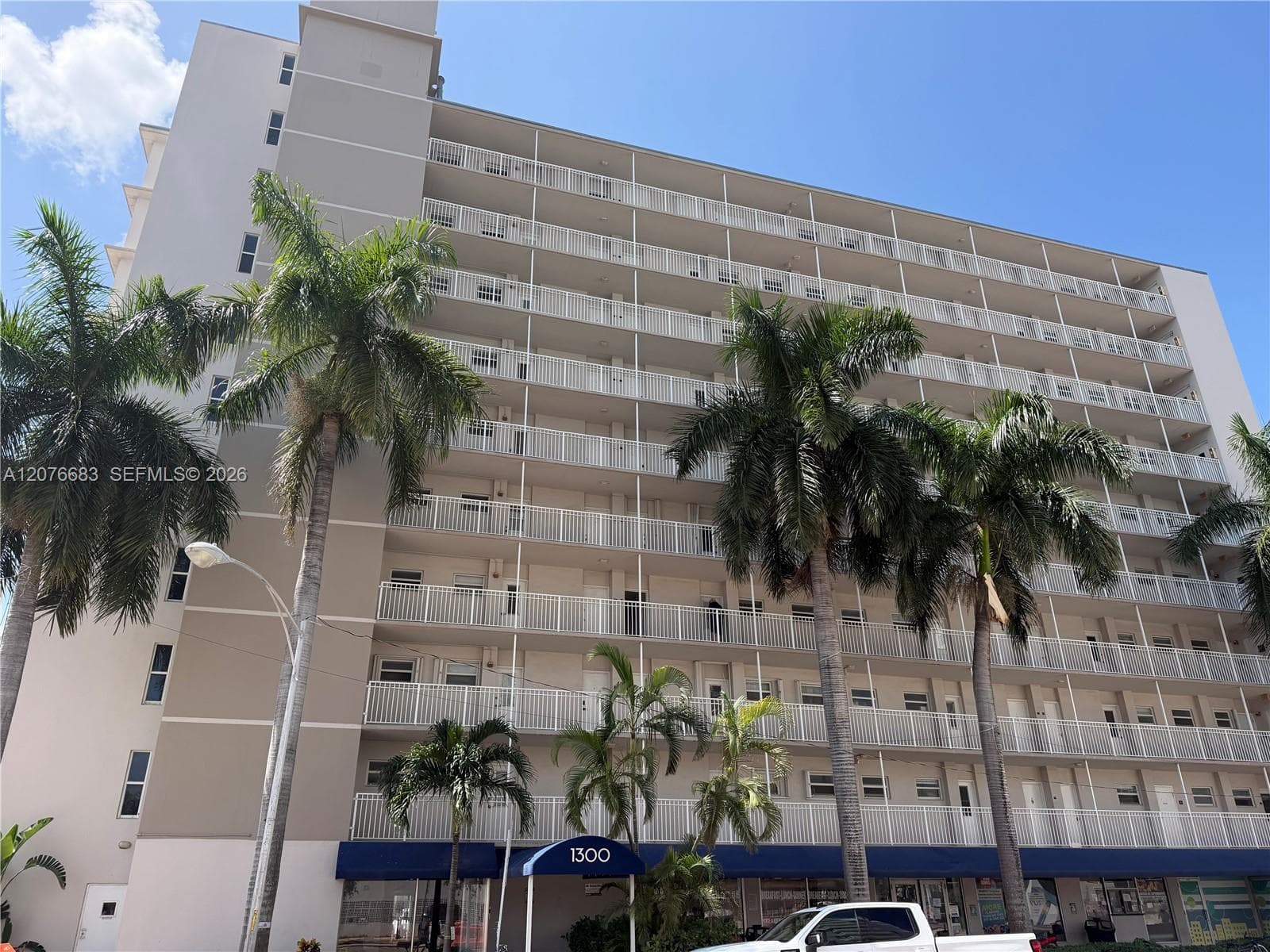 1300 Lincoln Rd # E705, Miami Beach, FL 33139 — zdjęcie 4