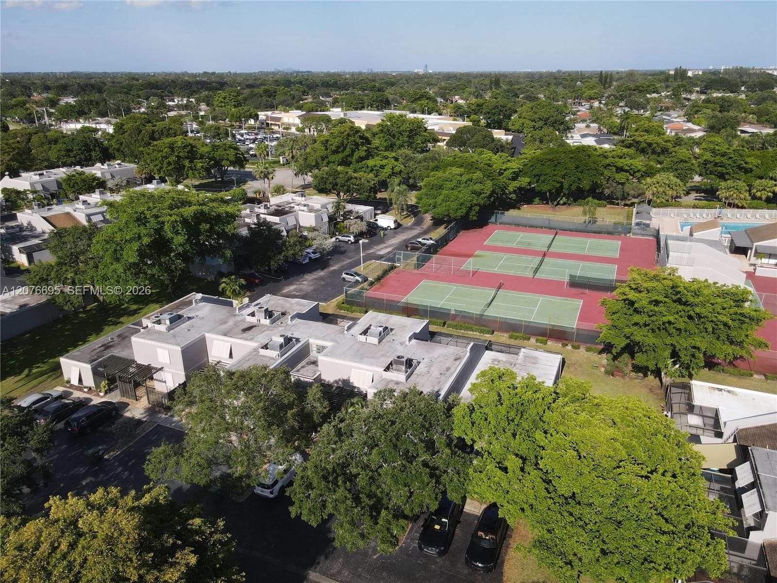 1541 NW 113th Ave, Pembroke Pines, FL 33026 — zdjęcie 5
