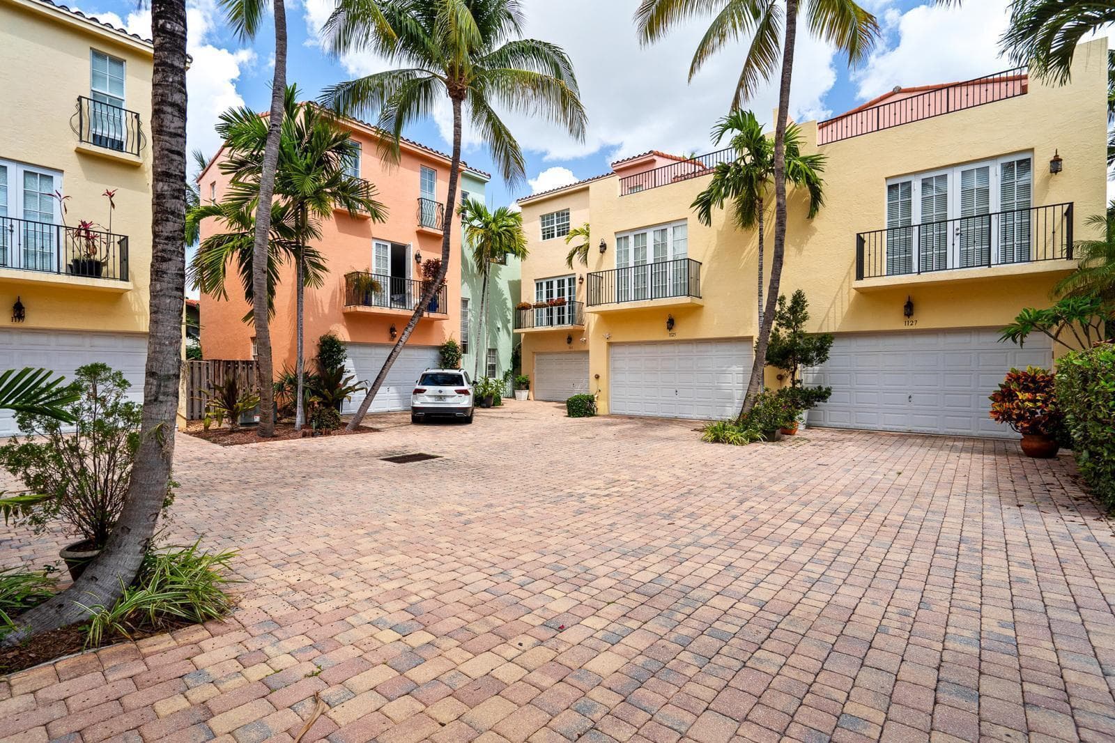 1123 NE 18TH Avenue, Fort Lauderdale, FL 33304