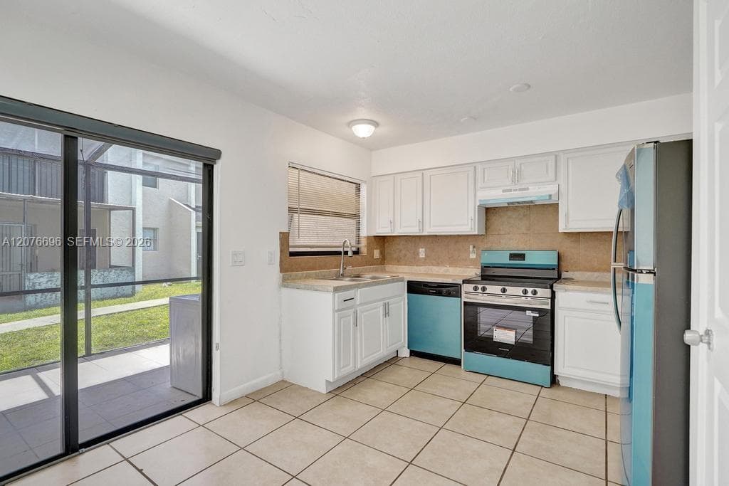 4511 Treehouse Ln # B, Tamarac, FL 33319 — zdjęcie 4
