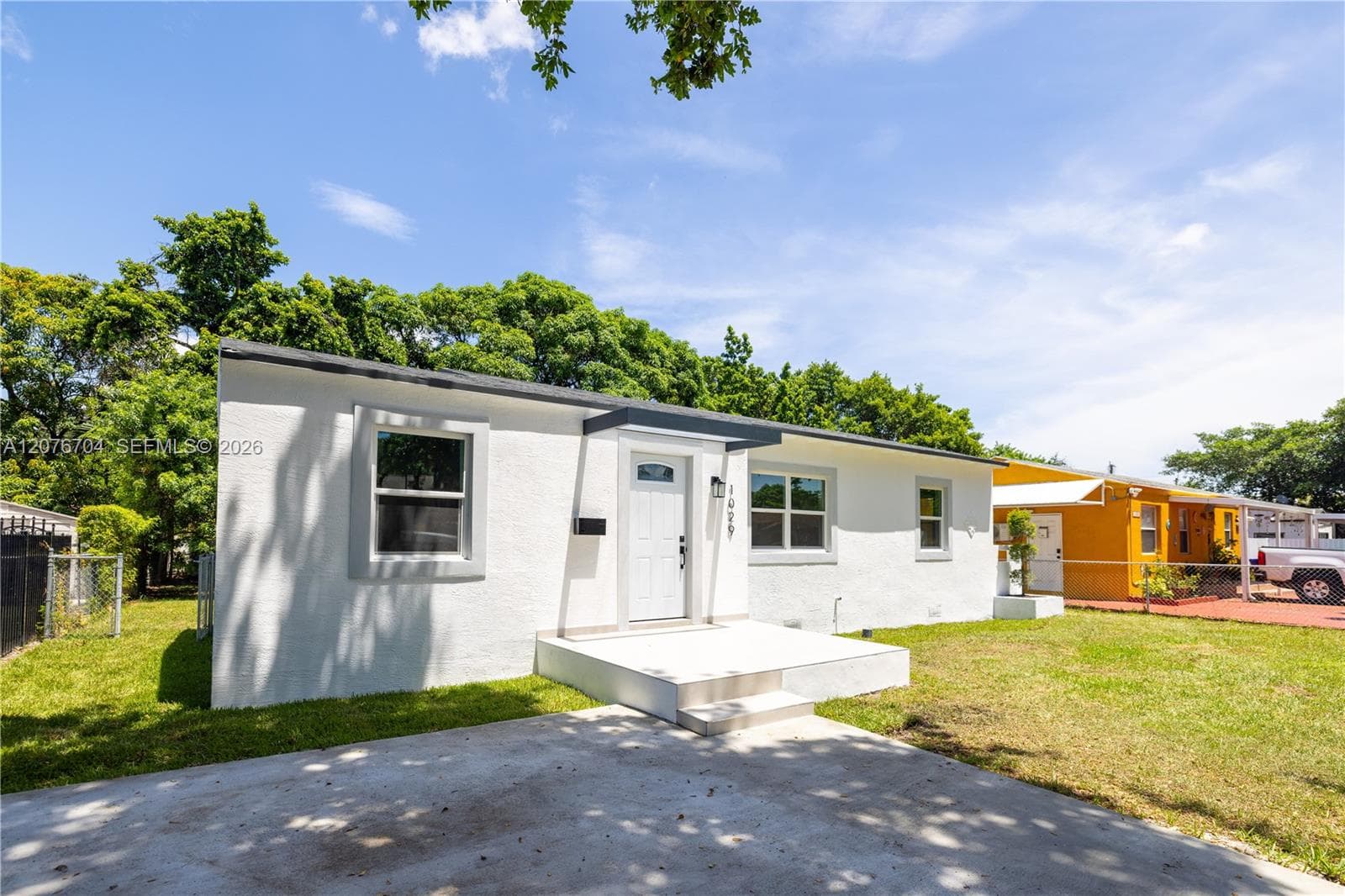 1029 NW 42nd St, Miami, FL 33127 — zdjęcie 3
