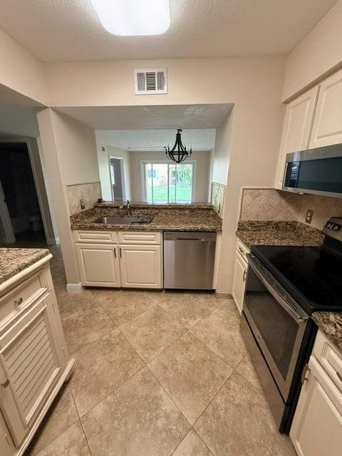 1035 LAKE SHORE Drive # 103, Lake Park, FL 33403 — zdjęcie 4