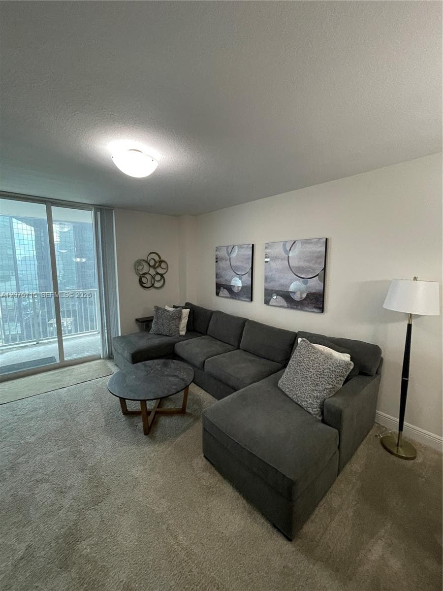 1250 S Miami Ave # 1410, Miami, FL 33130 — zdjęcie 2