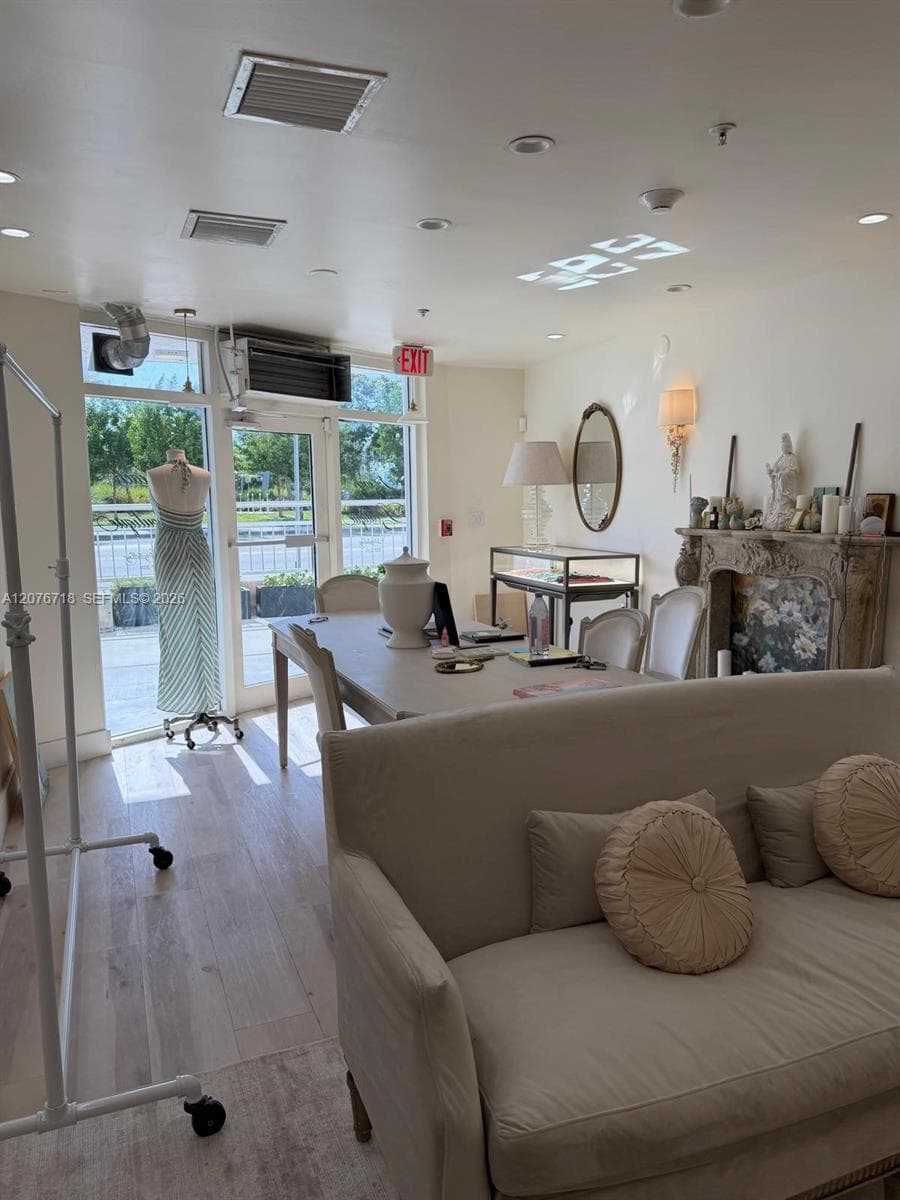 1701 Sunset Harbour Dr # C102, Miami Beach, FL 33139