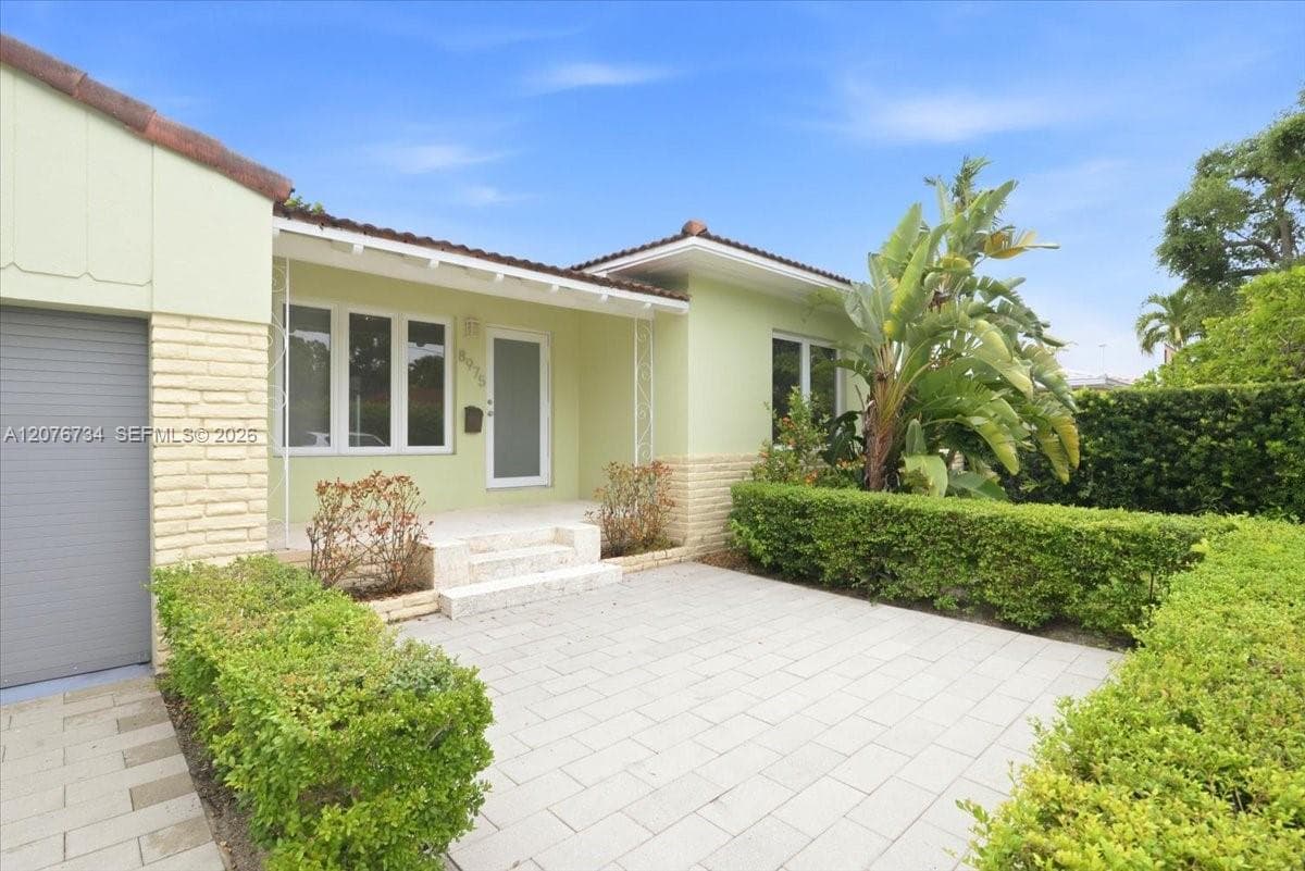 8975 Froude Ave, Surfside, FL 33154 — zdjęcie 2
